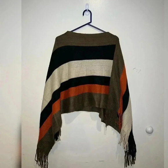 Neutral Earth Tones Poncho Sweater NEW - Picture 4 of 5